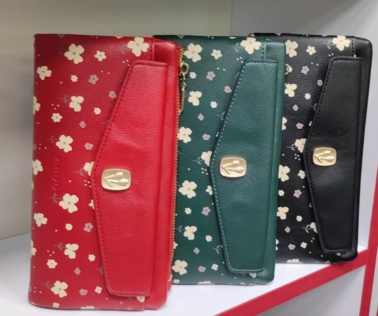 کیف پول زنانه وارداتی پرتیز کد lsz25-06